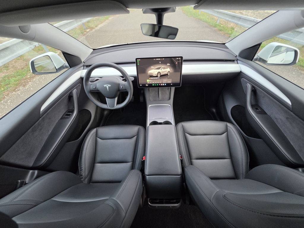 Tesla Model Y 2022 - 8