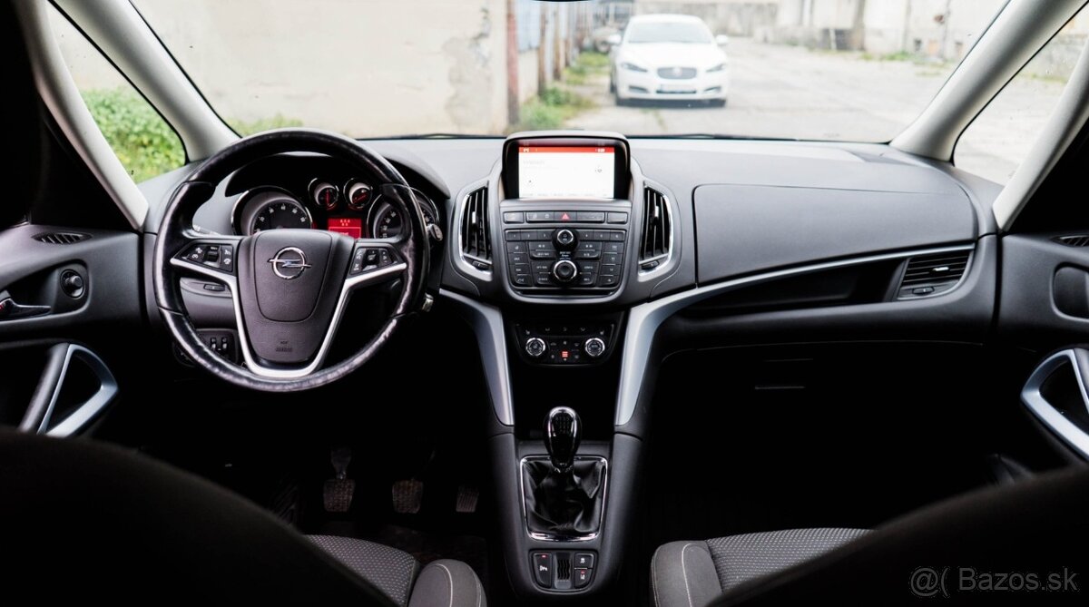 Opel Zafira Tourer 1.4 Benzín + LPG - 8