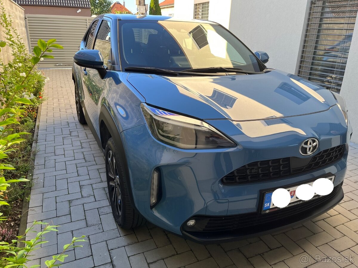Predám Toyota Yaris Cross benzin - 8