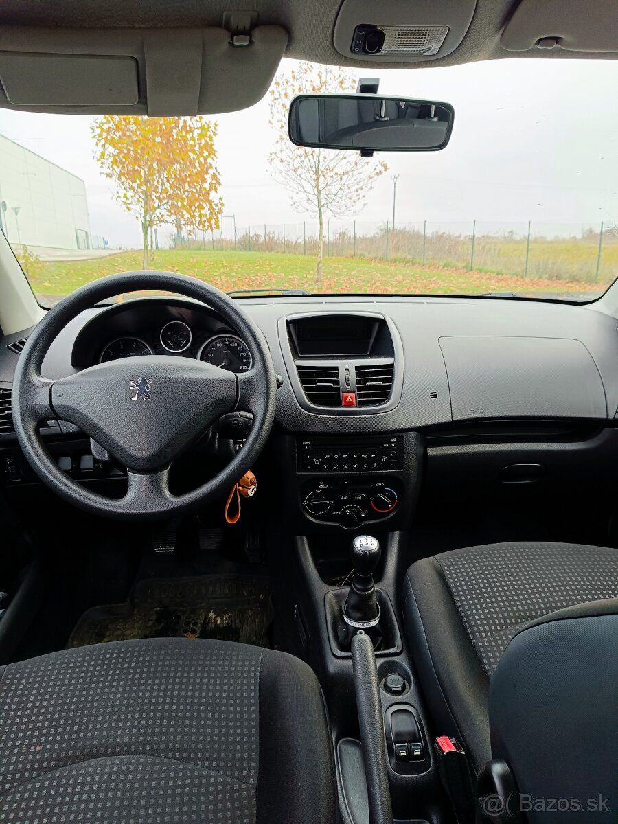 Peugeot 206+ 1.4 benzín - 8