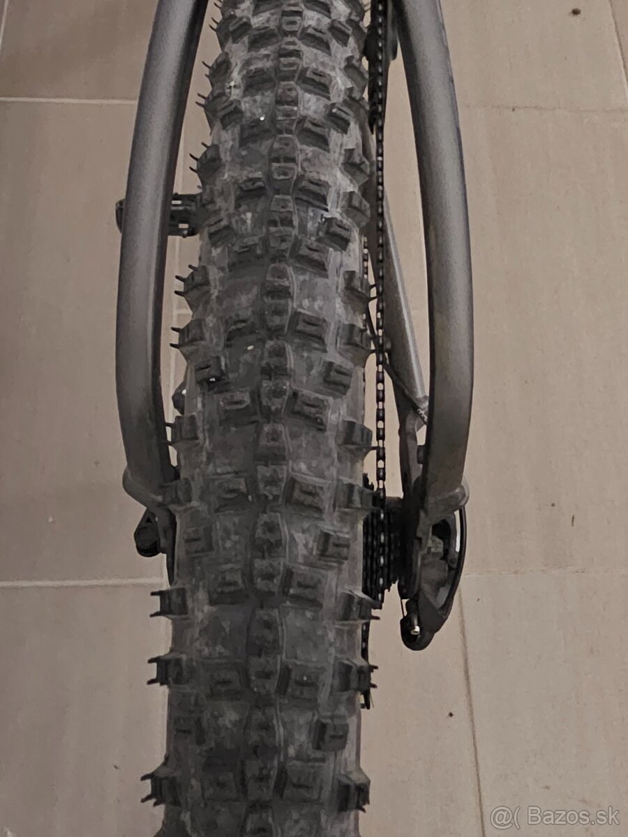 Ghost Square Cross 2022 - 8