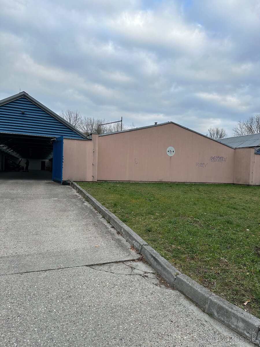 Garáž - 8