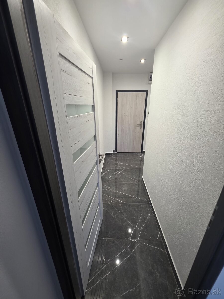 1,5 Izbovy byt nad jazerom - 8