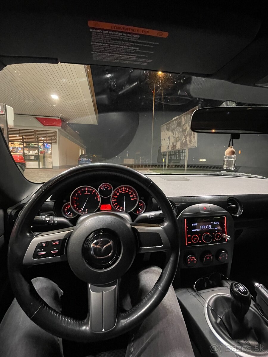 Mazda MX-5 NC - 8