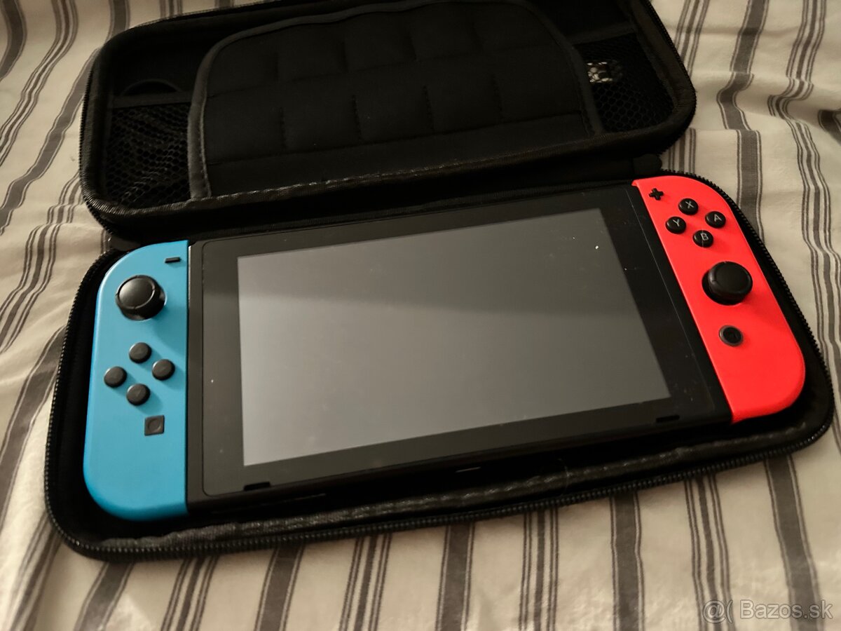 Nintendo Switch (2017) - 8