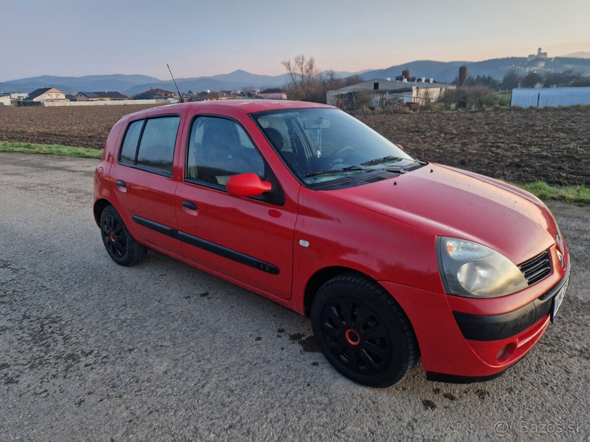 Renault Clio 1.2 i - 8