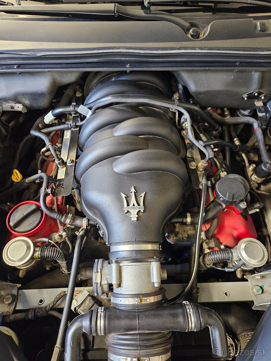 Maserati Quattroporte S - 8