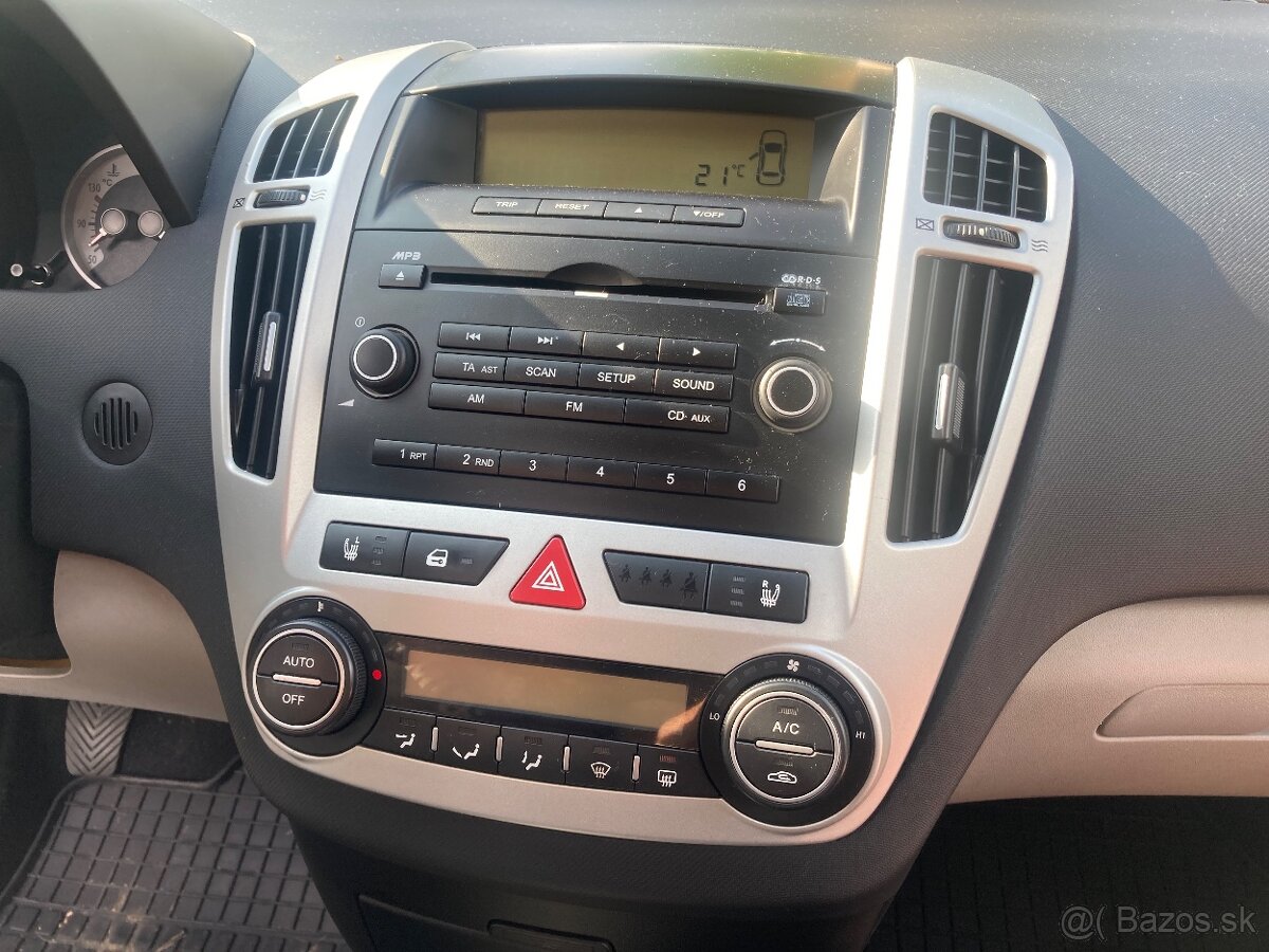 KIA Ceed 1.6 CRDi 2010 - 8