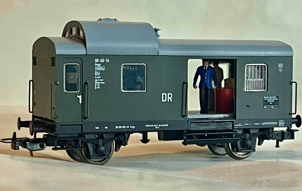 Železničné vagóny H0 PIKO 2 ks s cestujúcimi - 8