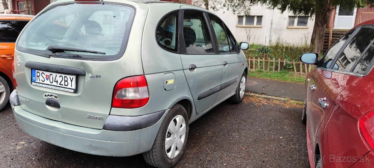 Renault Megane scenic - 8