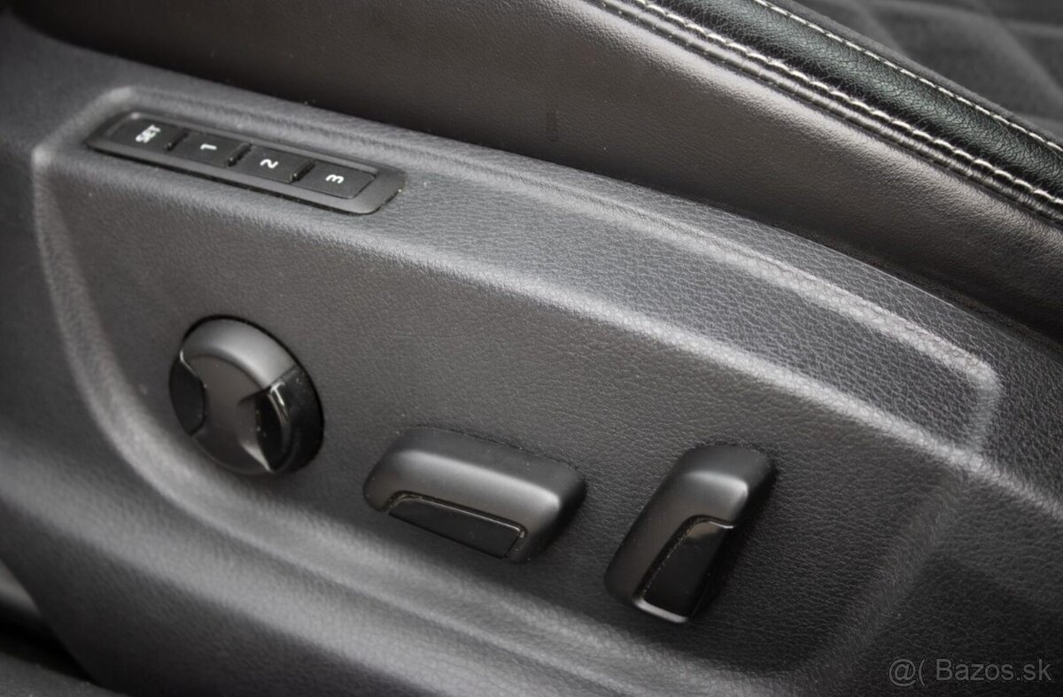 Škoda Octavia 2.0 TSI 245k RS - 8