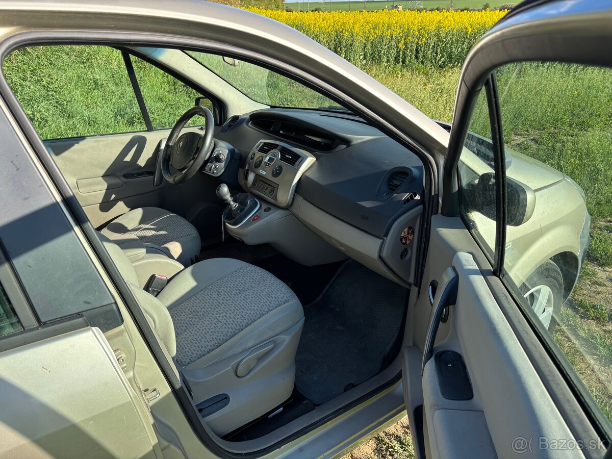 Renault Scenic - 8