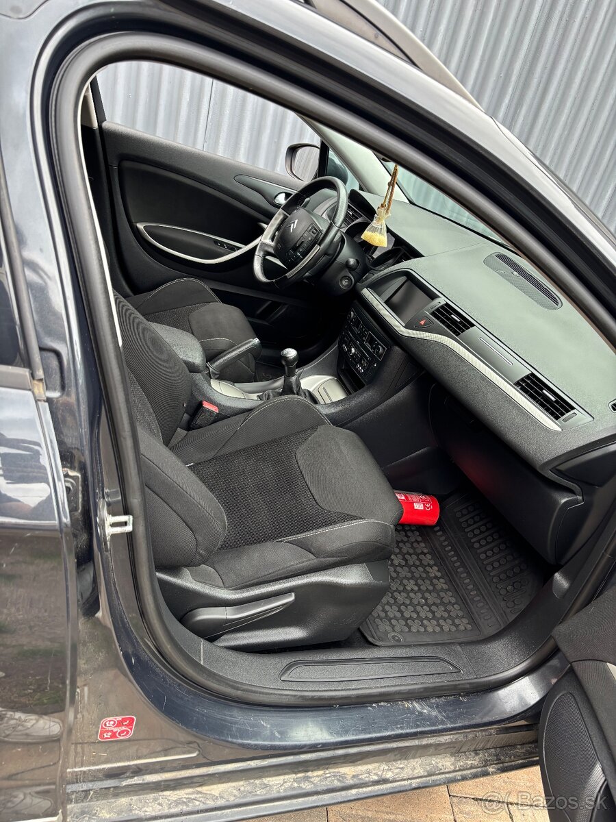 Predám Citroën C5 1.6HDI 82KW Combi - 8