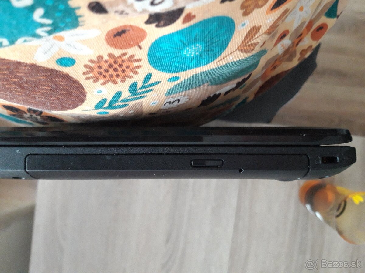ASUS F533 - 8