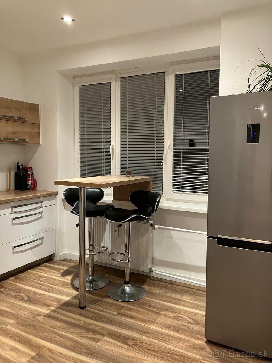 Slnečný 2-izbový byt na prenájom Košice - Hlinkova ulica - 8