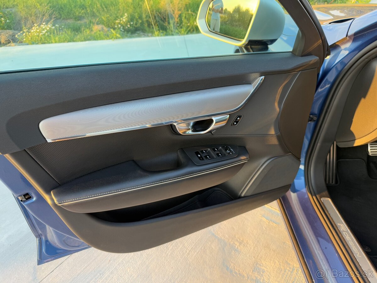 Volvo V90 R-Design D4 2.0L A/T8 - 8