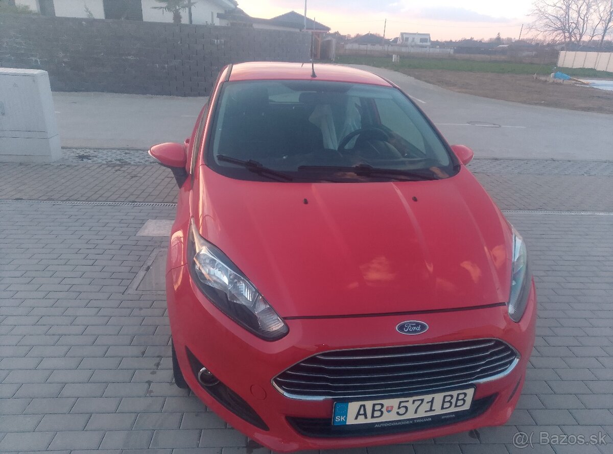 Ford Fiesta 1.25 2015 lift - 8
