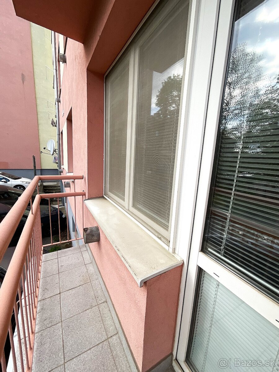 2 izbový zariadený byt v centre mesta - 8