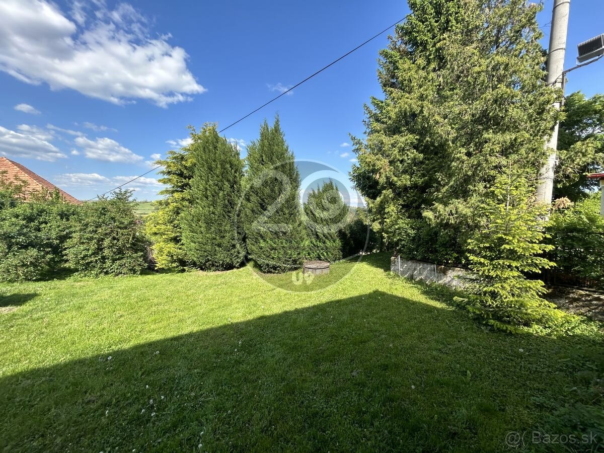 Príjemný rodinný dom vhodný na chalupu aj trvalé bývanie v o - 8