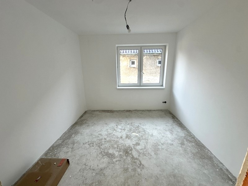 4 izbový rodinný dom 118 m2 na pozemku 719 m2, Sládkovičovo - 8