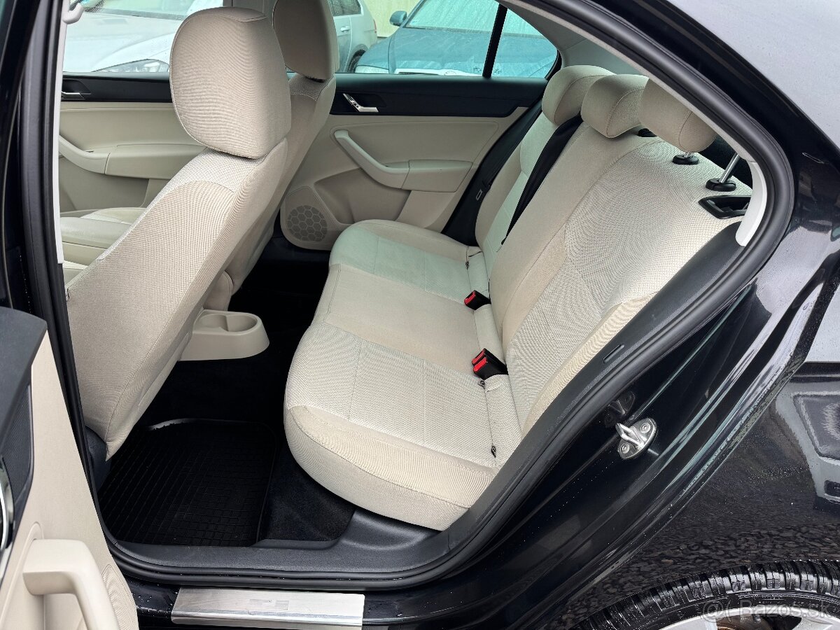 ŠKODA RAPID 1.4 TSI 90KW DSG A7 ELEGANCE - 8