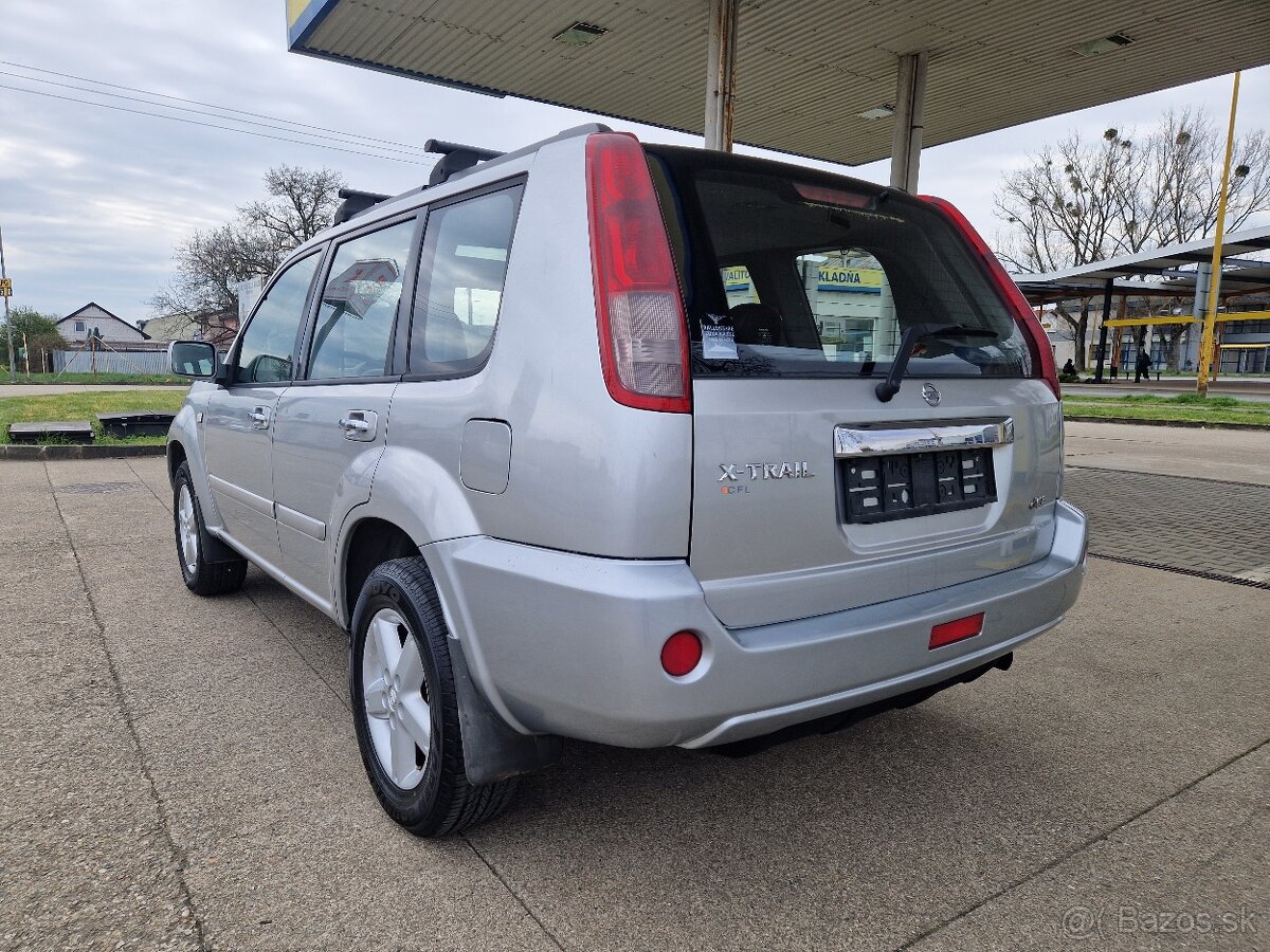 Nissan X-Trail 2.2 dCi Elegance - 8