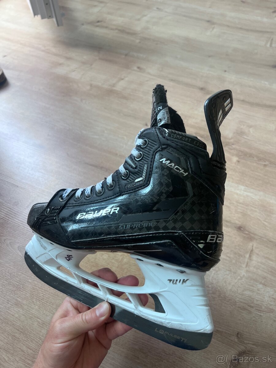 BAUER supreme mach - 8