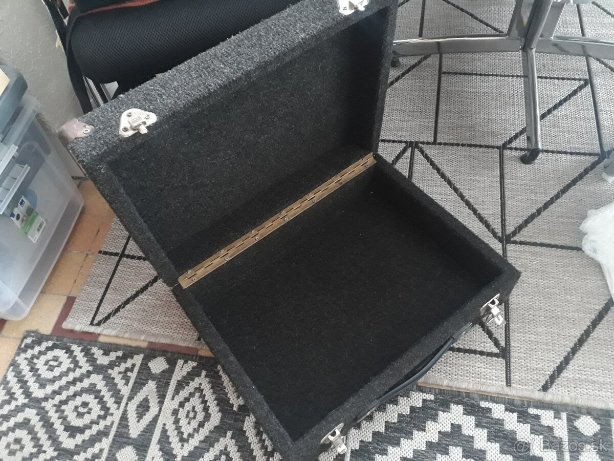 Case, kufre retro na renováciu - 8