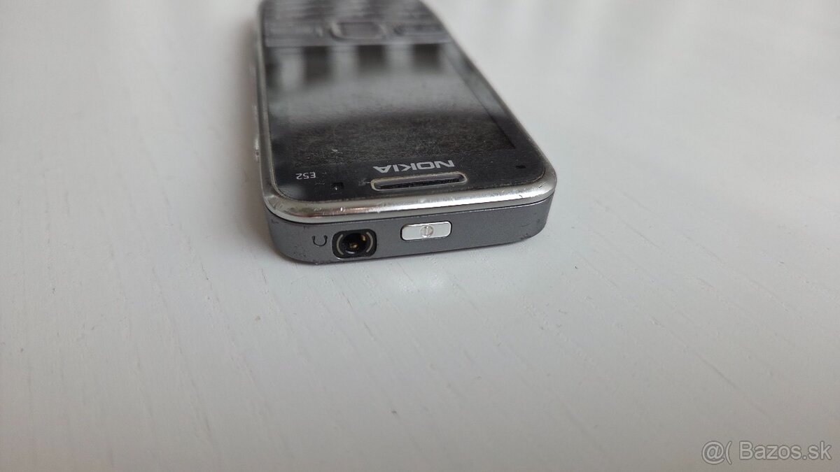 Predam Nokia E52 - 8