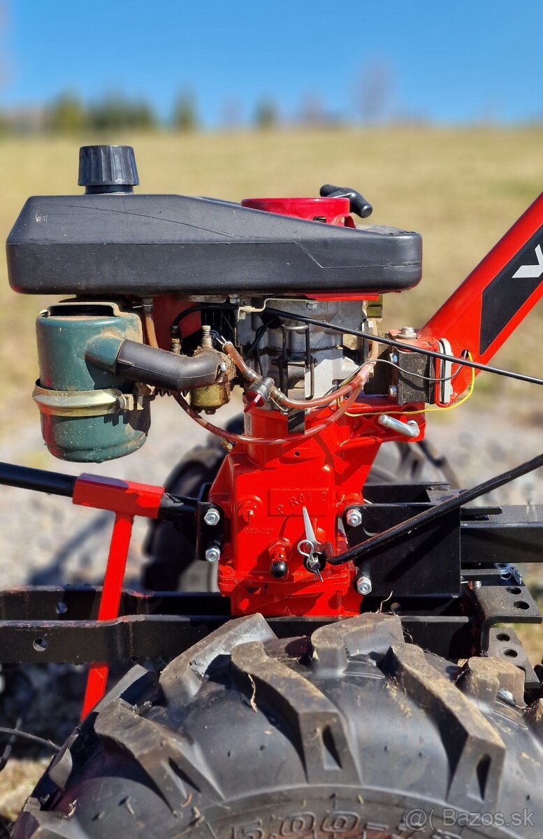 Malotraktor, bubnová kosačka VARI motor JIKOV - 8