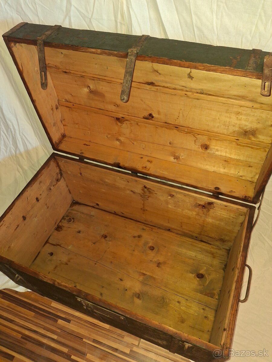 Starožitný lodný kufor - 8