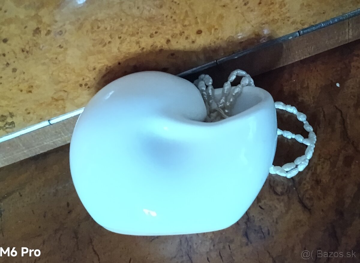 Staré hrnčeky a duritky po 0,5 e - 8