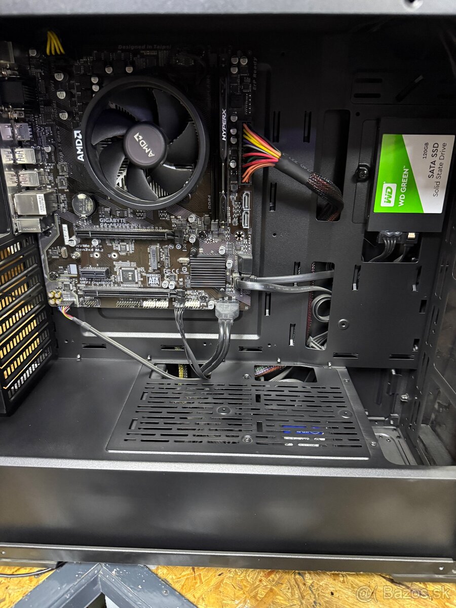 LYNX AMD RYZEN 3 2200G RADEON VEGA GRAPHICS - 8