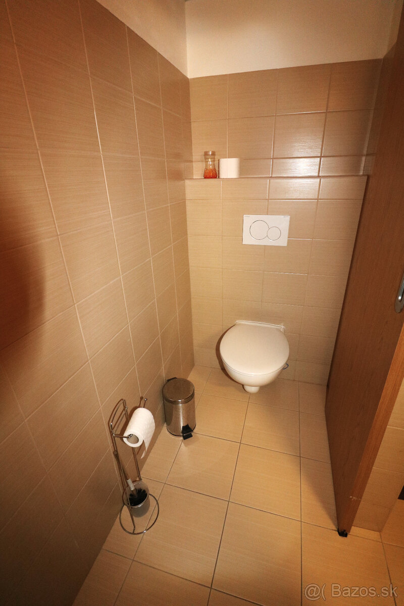 Prenájom veľkého 2 - izbového mezonetového bytu Bytčická uli - 8