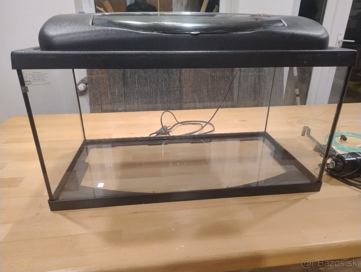 Predám akvárium 54l s príslušenstvom - 8