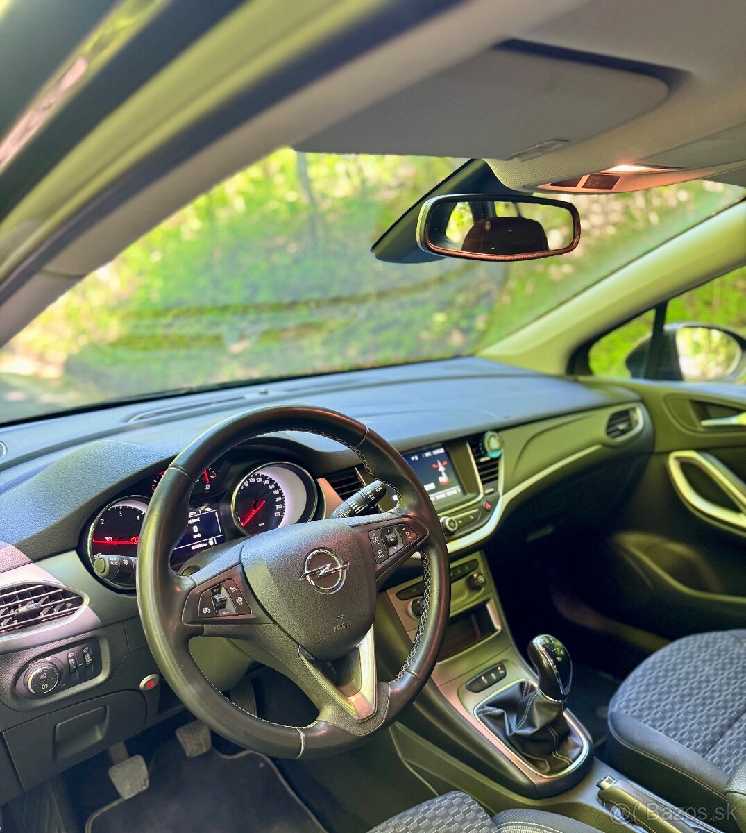 Opel astra sports tourer - 8
