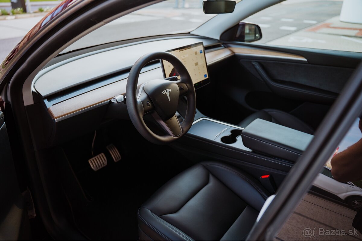 Tesla Model Y Performance 2023 - Predĺžená záruka - 8