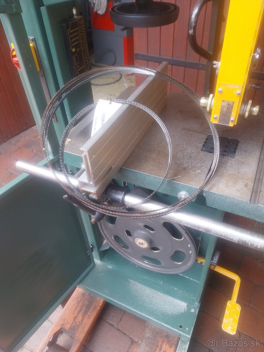 Pásová píla na drevo FELDER - 8