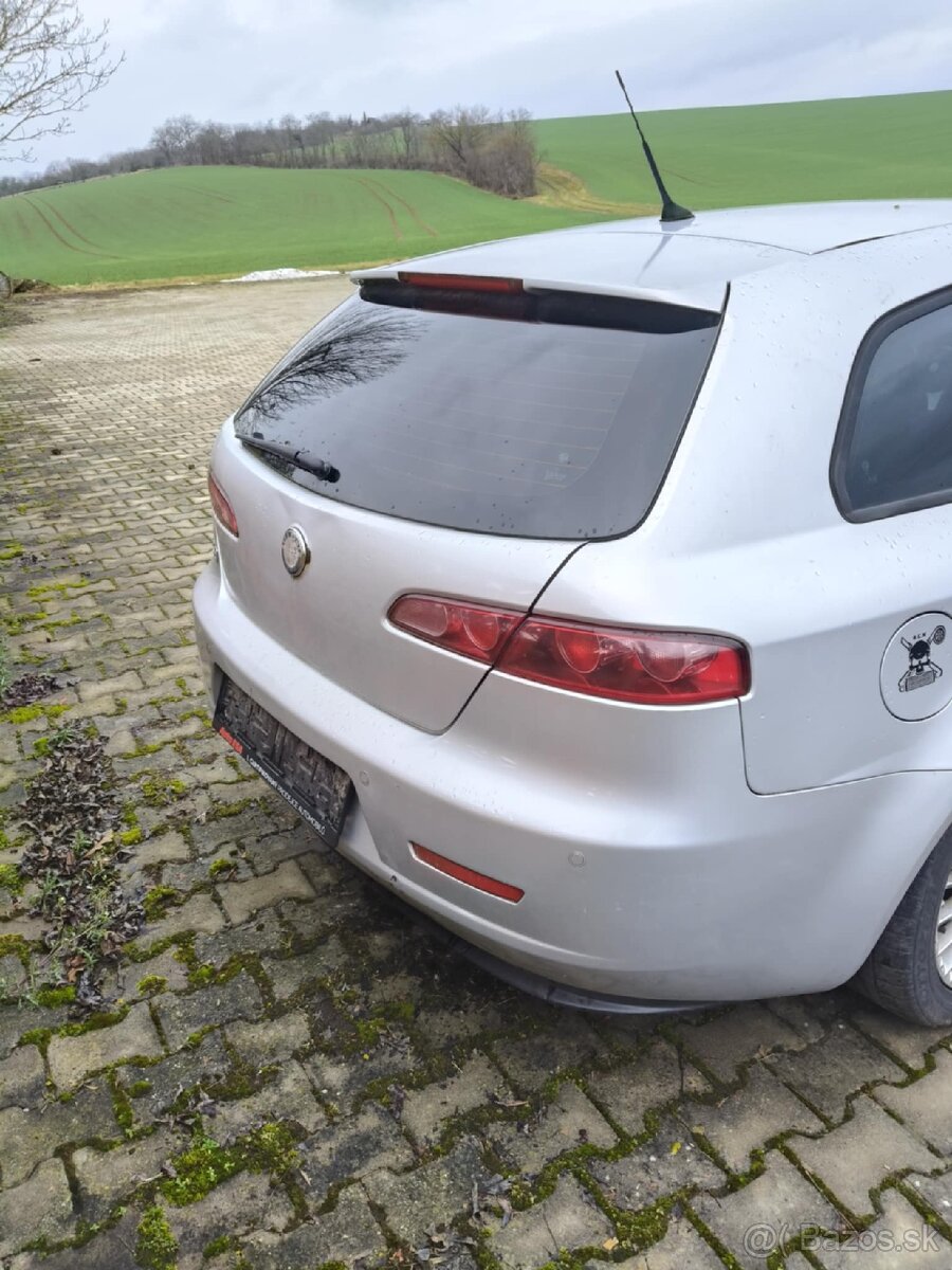 Alfa Romeo 159 1.9jts - 8