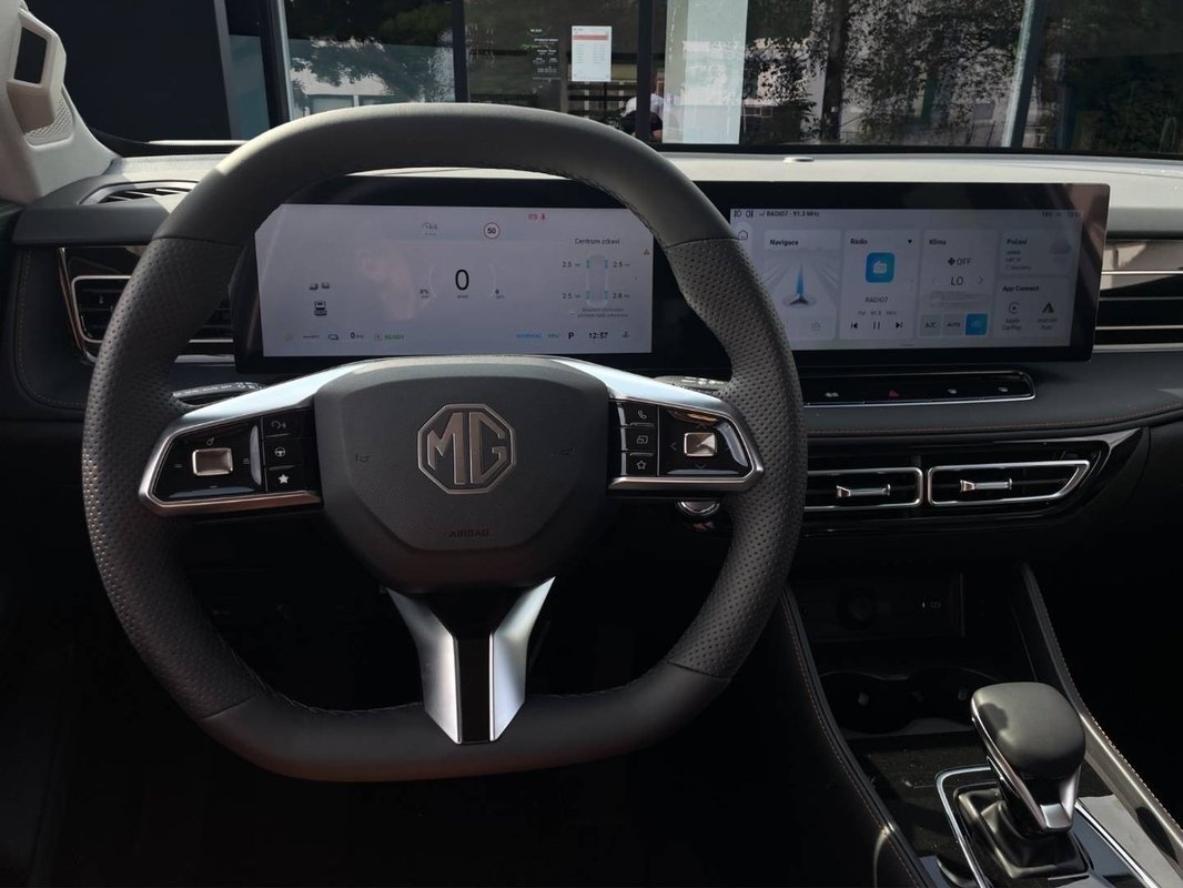 Mg HS PHEV AT EXCLUSIVE - 8