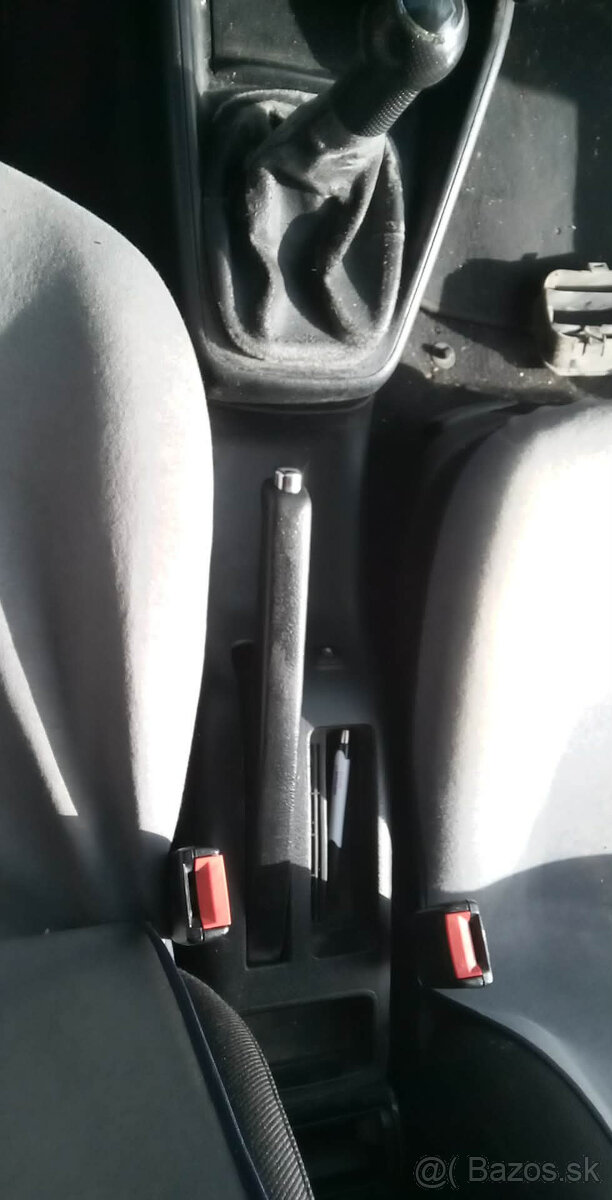 Volkswagen Golf 1,4i 55kw - 8