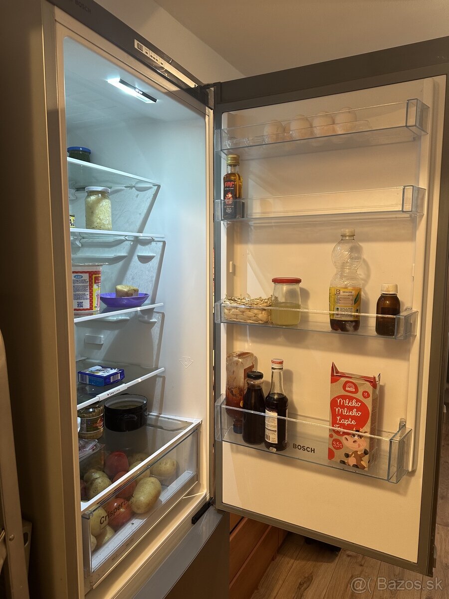 Chladnička s mrazničkou BOSCH kgv39ul30 - 8