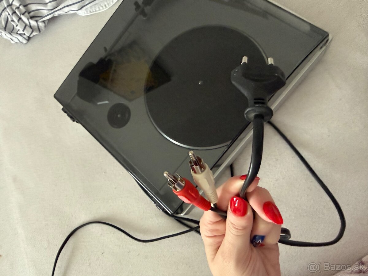 Gramofón Roadstar - 8