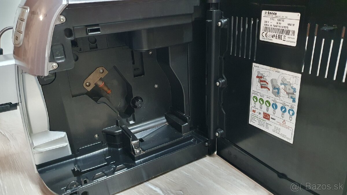 Plnoautomatický kávovar Saeco Intelia Evo - 8