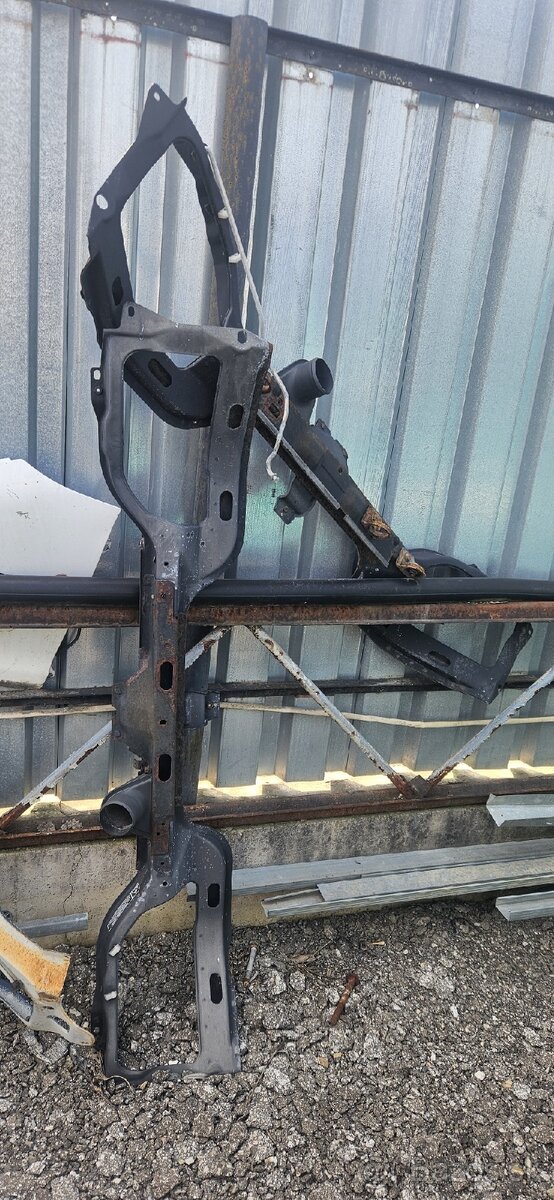 Čelá, okuláre, masky, kapoty pre dodávky - 8