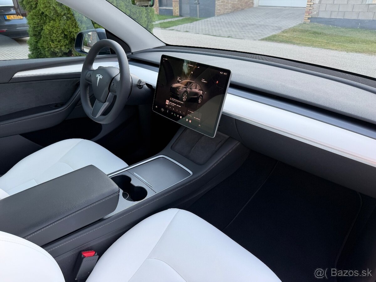 Tesla Model Y 378 KW LONG RANGE-DUAL MOTOR - 8