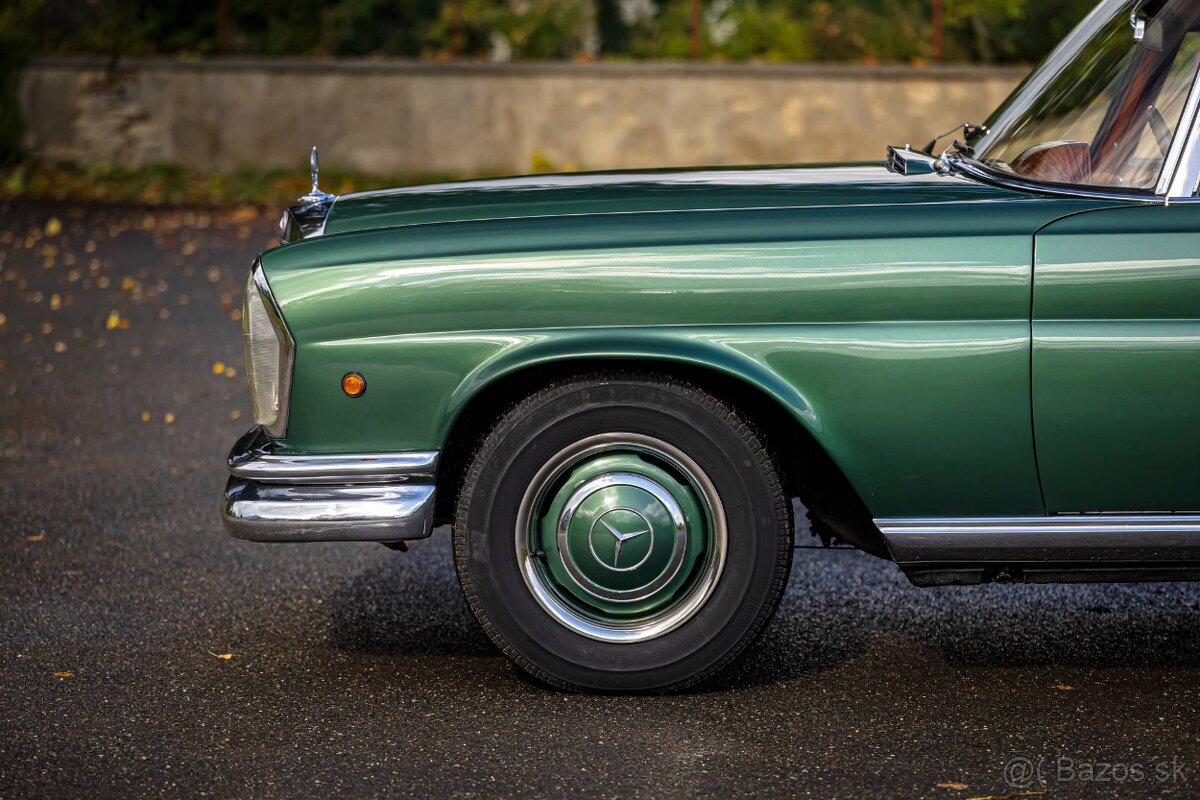 Mercedes-Benz 250SE - 8
