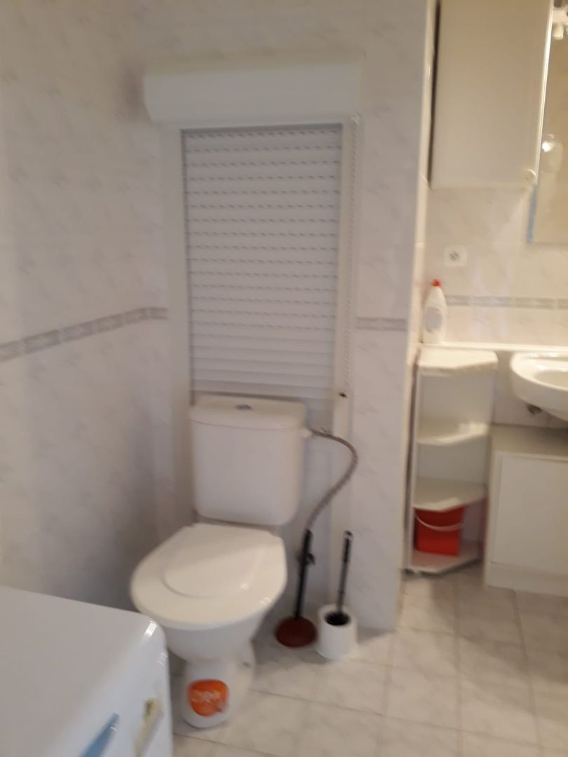 EXKLUZÍVNE. REALFINN PRENÁJOM - 2 IZB. BYT V NOVÝCH ZÁMKOCH - 8