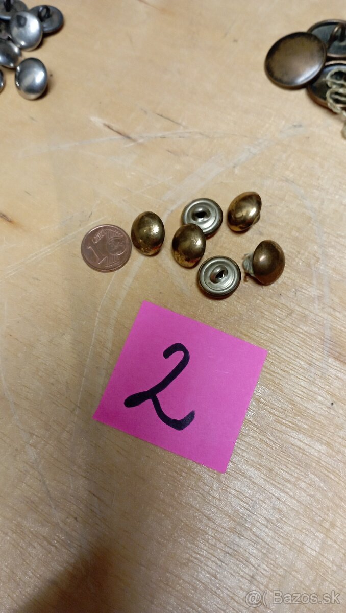 Vojenské gombíky staré... - 8
