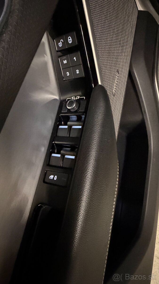 LAND ROVER Range Rover Velar - 8